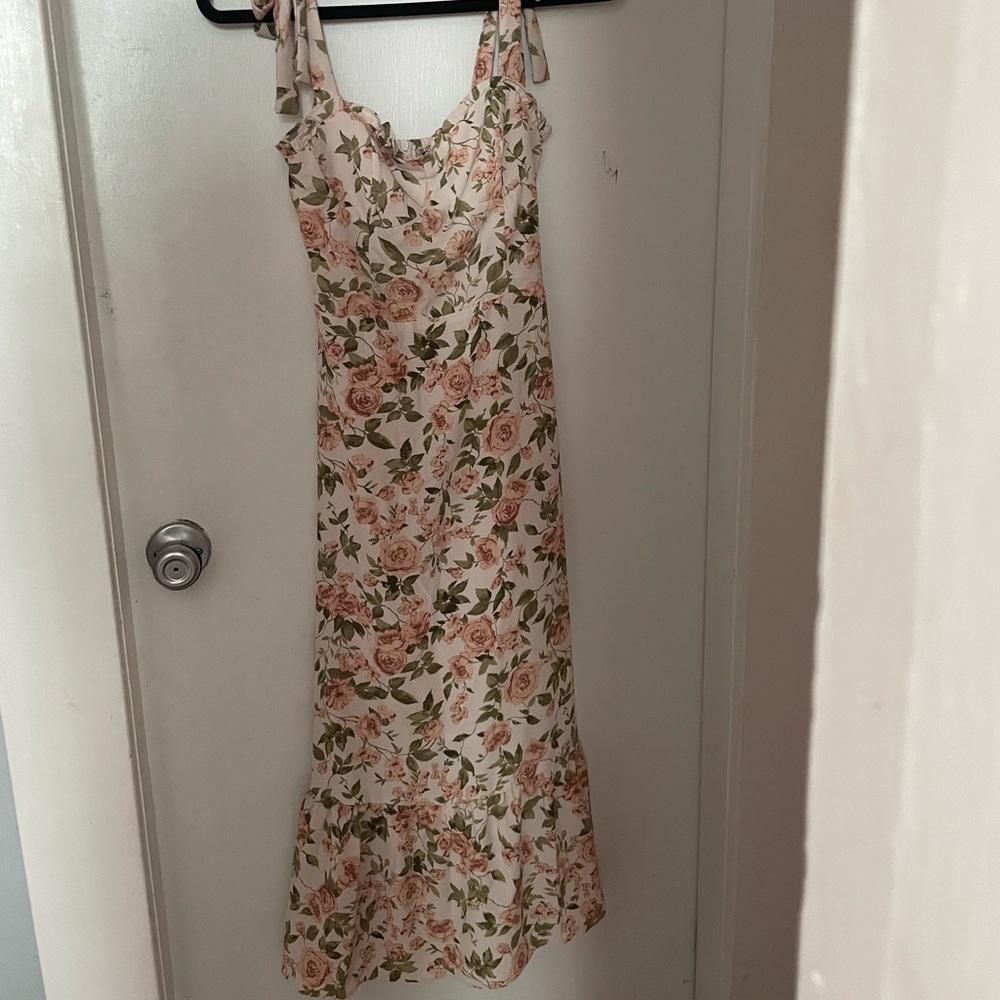 Blush dress with rose pattern